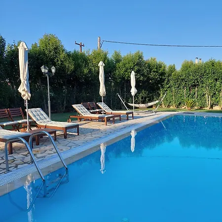 Cha Nanakas Village Hotel de apartamente 4*