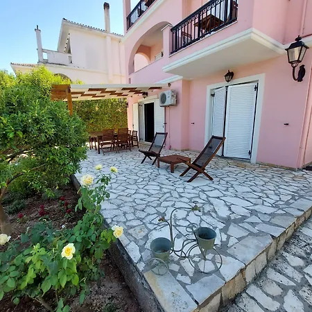 Cha Nanakas Village Апарт-отель 4*