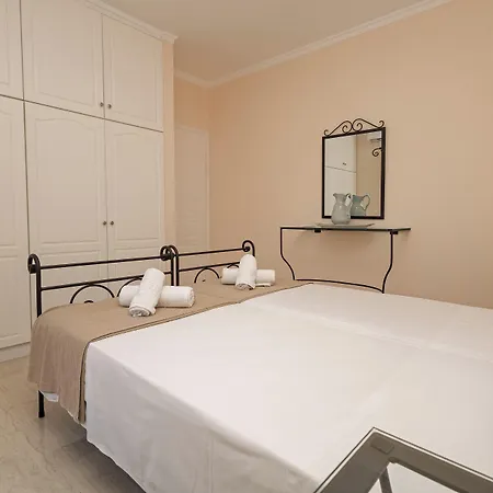 Hotel de apartamente Cha Nanakas Village 4*
