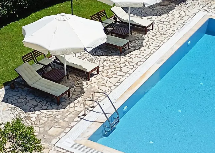 Апарт-отель Cha Nanakas Village 4*