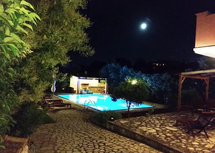 Cha Nanakas Village Апарт-отель Potamos (Corfu)