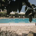 Cha Nanakas Village Aparthotel 4*