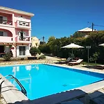 Cha Nanakas Village Aparthotel 4*